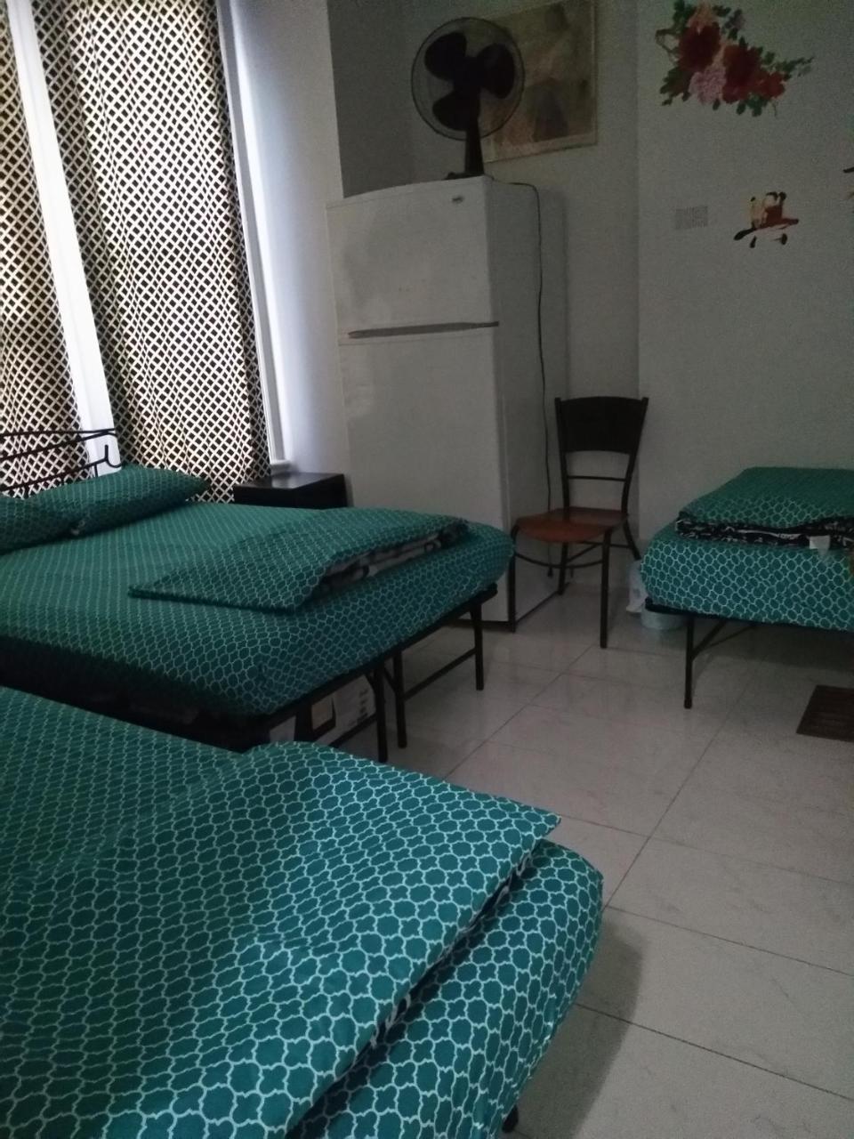 Chinatown Travellers Home Торонто Екстер'єр фото