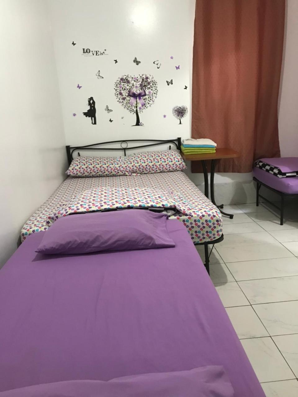 Chinatown Travellers Home Торонто Екстер'єр фото