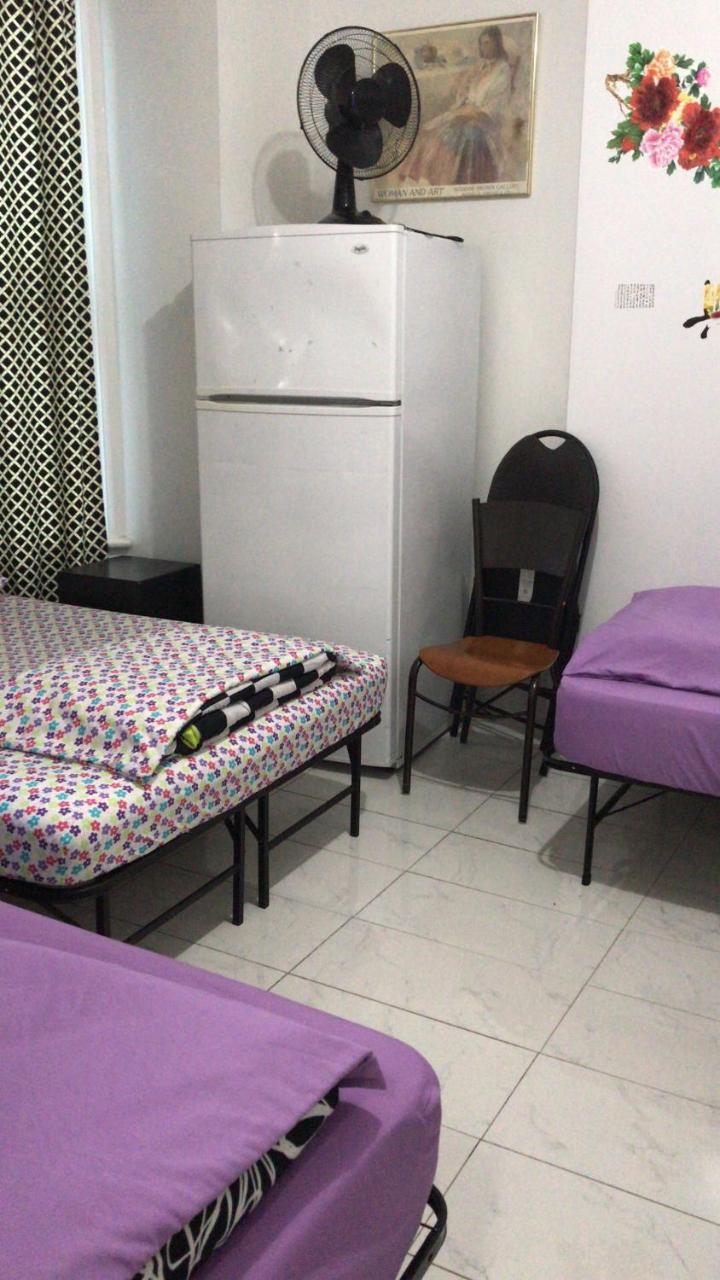 Chinatown Travellers Home Торонто Екстер'єр фото